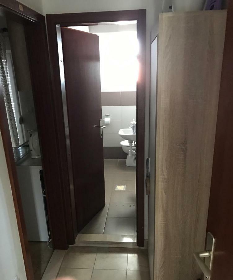 Apartmants Matic โปดาซา ภายนอก รูปภาพ